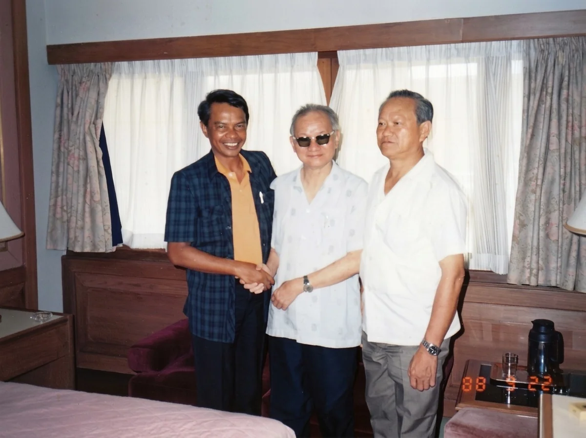1988年9月7日至10月16日：澳门会议与筹备三方和谈历史组照