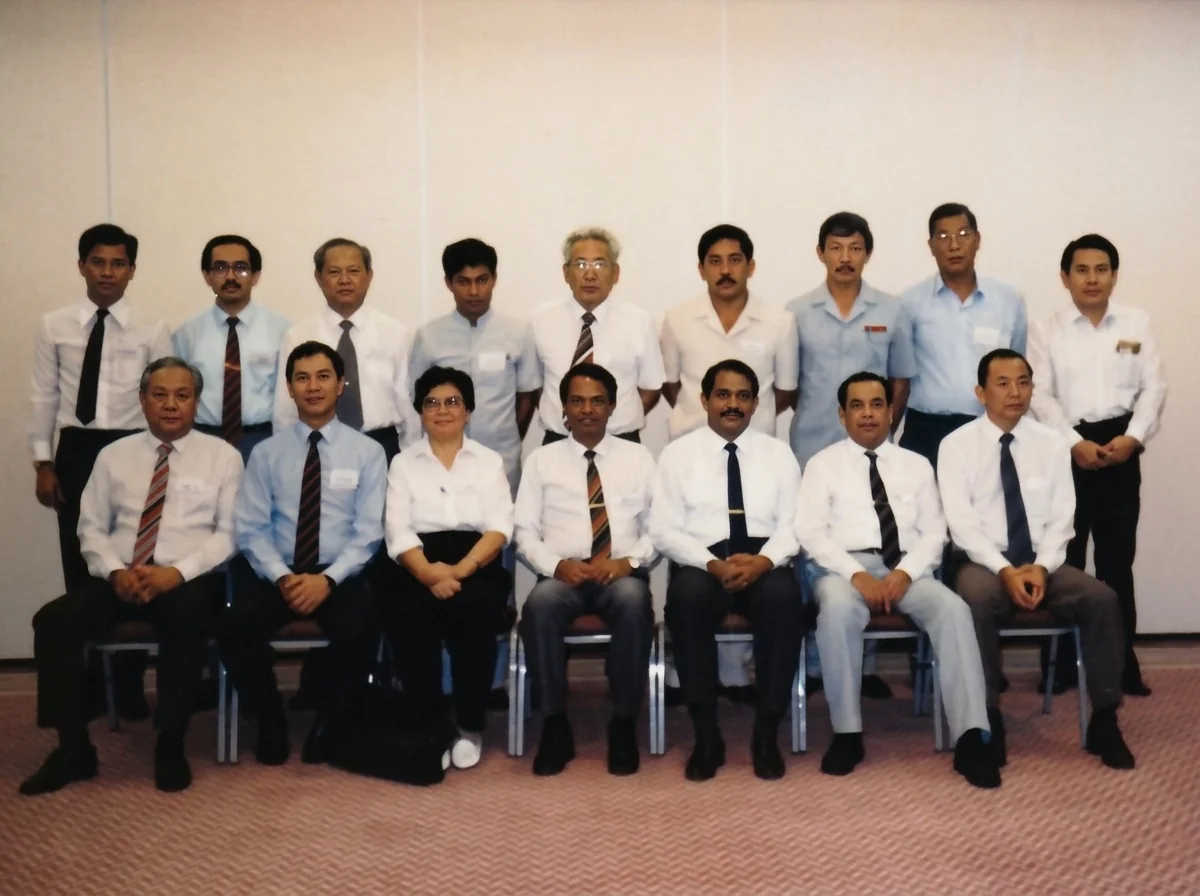 1989年3月15日至17日：普吉岛第二轮三方会谈代表团合影