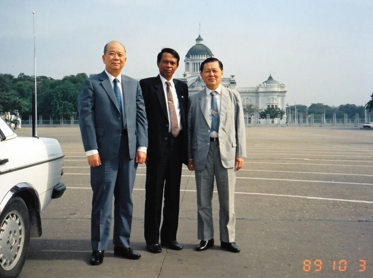 1989年10月27日至31日：陈平在曼谷会见差瓦立上将及马共代表团